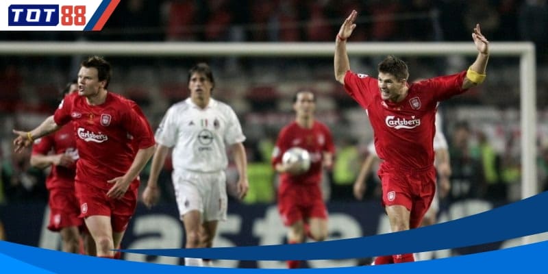 Tình huống lội ngược dòng đầy kịch tính từ đội bị dẫn trước