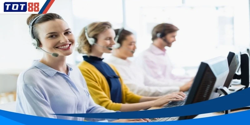 Đội ngũ CSKH luôn hoạt động 24/7 để phục vụ người chơi